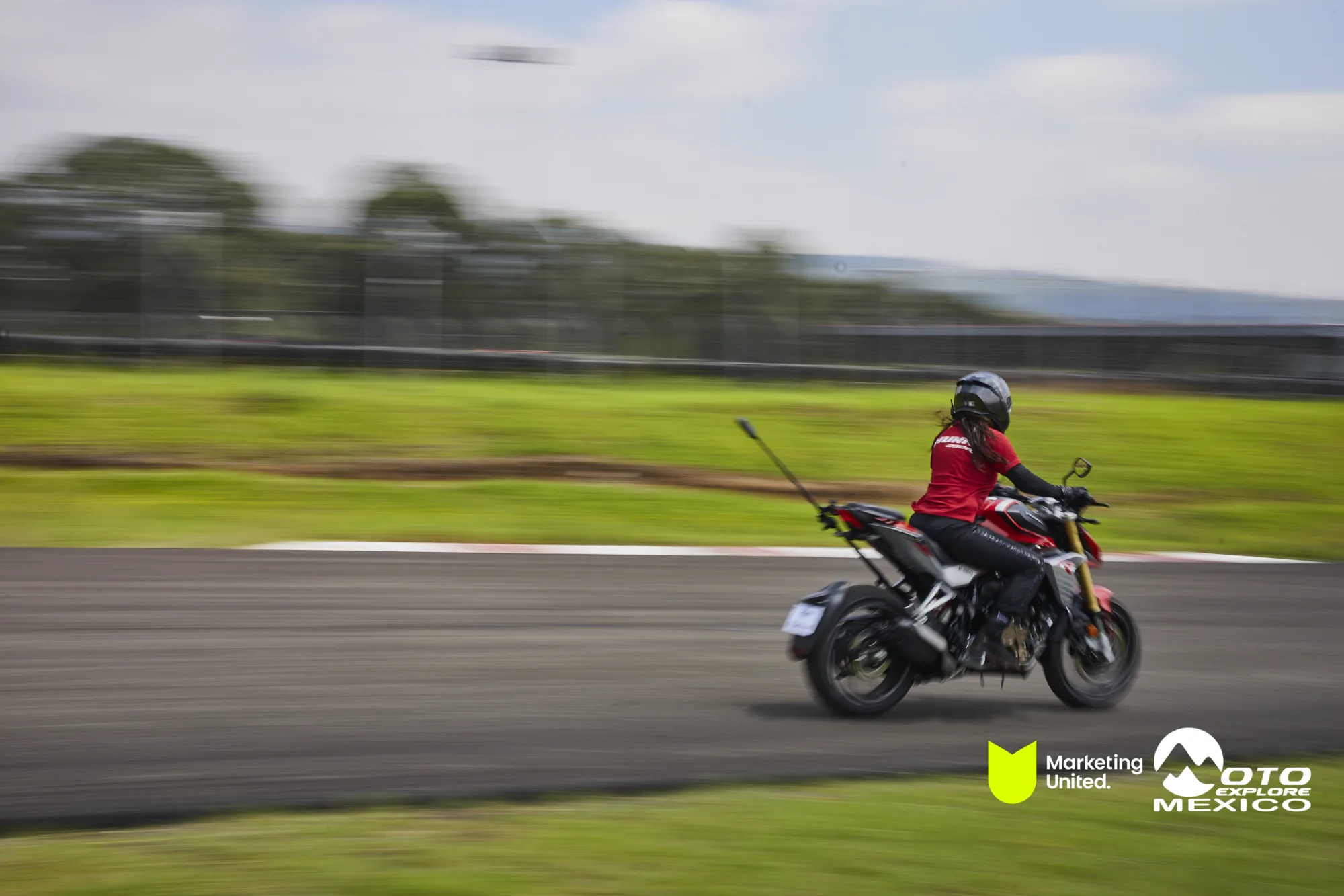 HUNK TRACKDAY 303